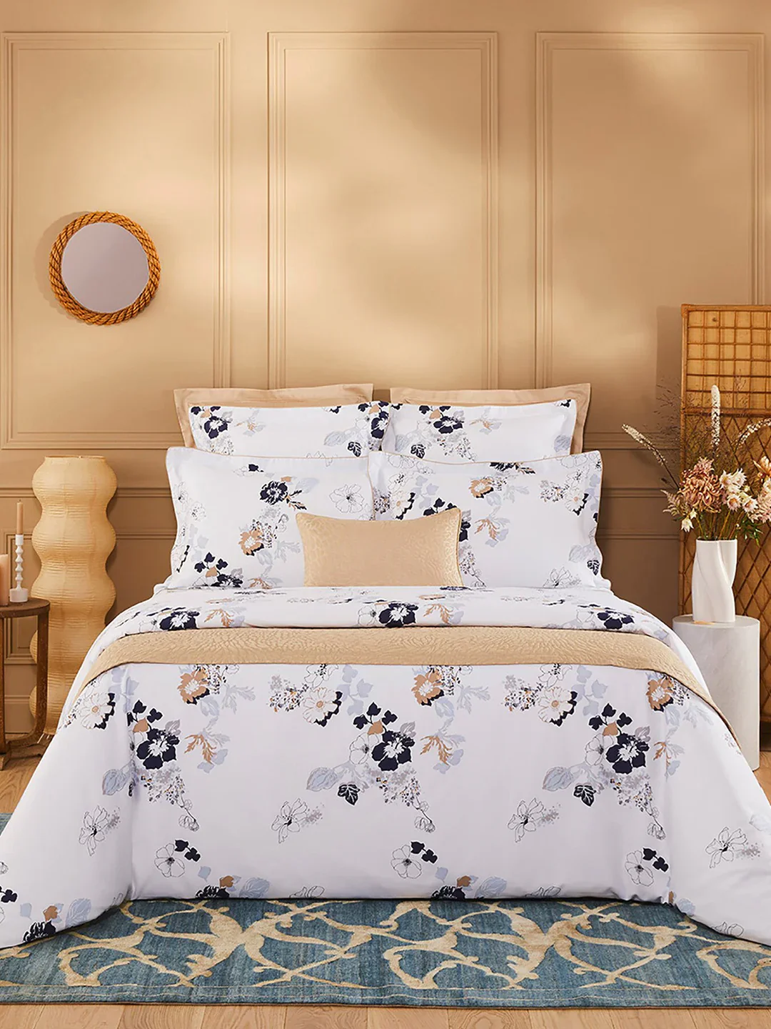 Eclipses Collection with Matching Pillowcase